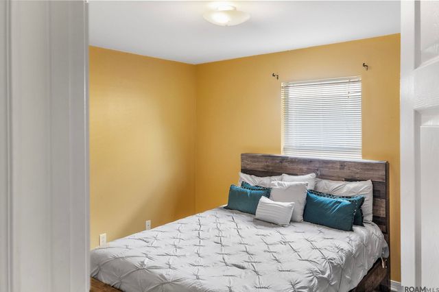 17349 Cherry Creek Dr, Prairieville, LA 70769