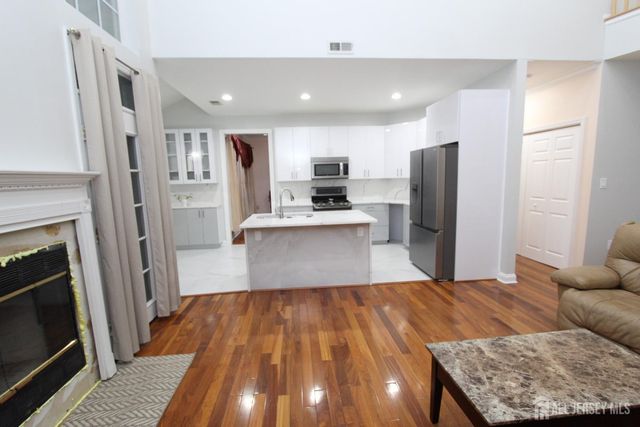 90 Marion Drive, Plainsboro, NJ 08536