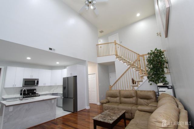 90 Marion Drive, Plainsboro, NJ 08536