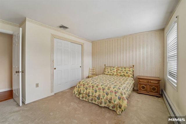 62 Parkway, Rochelle Park, NJ 07662