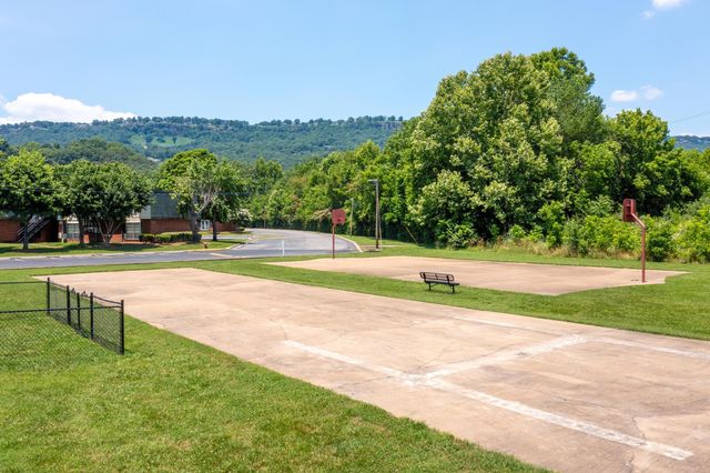 900 Mountain Creek Road E-71, Chattanooga, TN 37405