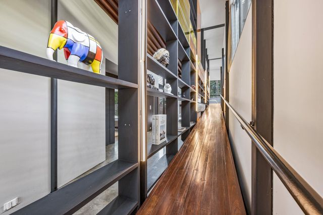 704 W Live Oak ST, Austin, TX 78704