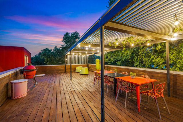 704 W Live Oak ST, Austin, TX 78704