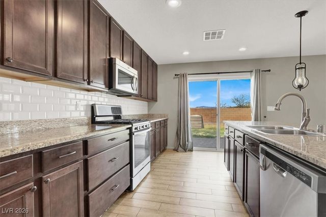 7858 Trappers Ridge Avenue, Las Vegas, NV 89113