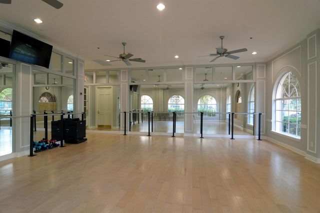504 NW Serene Meadow Way, Port St. Lucie, FL 34986