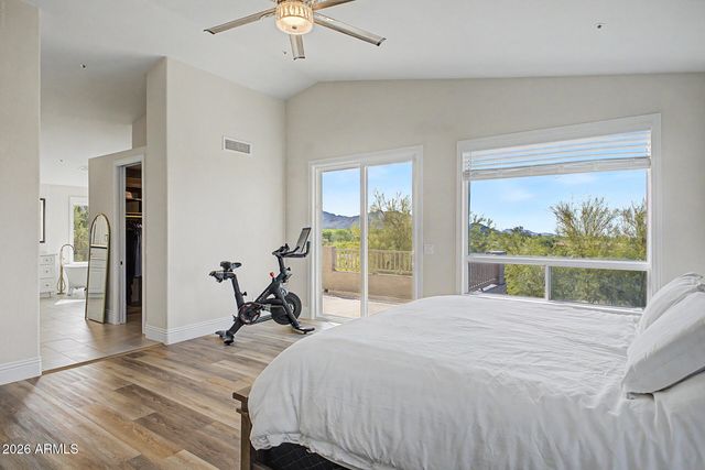 8757 E LARIAT Lane, Scottsdale, AZ 85255