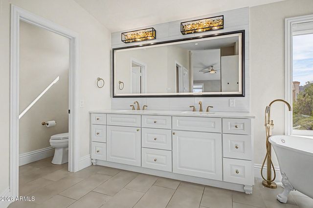 8757 E LARIAT Lane, Scottsdale, AZ 85255