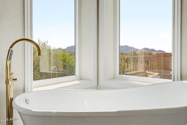 8757 E LARIAT Lane, Scottsdale, AZ 85255