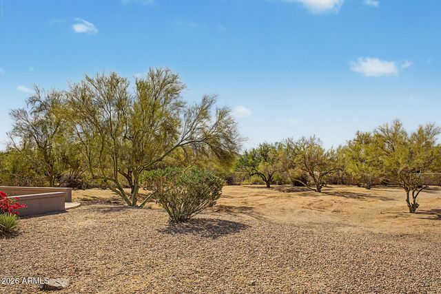 8757 E LARIAT Lane, Scottsdale, AZ 85255