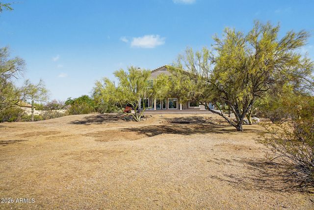 8757 E LARIAT Lane, Scottsdale, AZ 85255