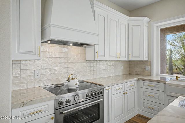 8757 E LARIAT Lane, Scottsdale, AZ 85255