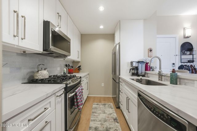 20 Livingston Avenue 506, New Brunswick, NJ 08901