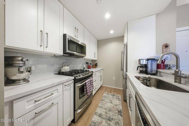 20 Livingston Avenue 506, New Brunswick, NJ 08901