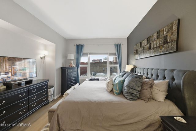 20 Livingston Avenue 506, New Brunswick, NJ 08901