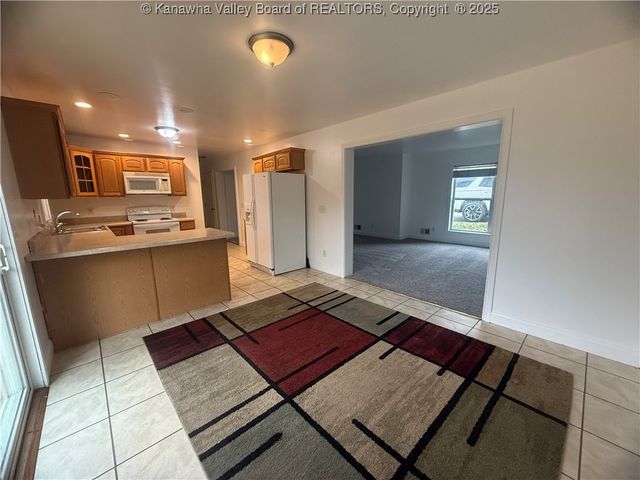 311 Reservoir Road, Madison, WV 25130