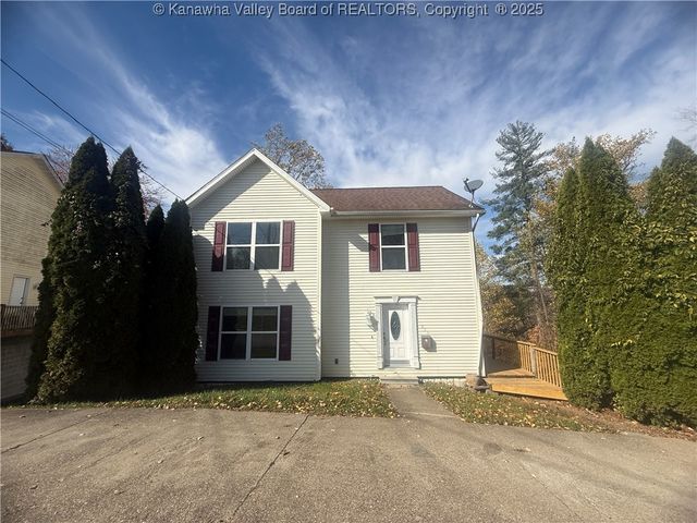 311 Reservoir Road, Madison, WV 25130