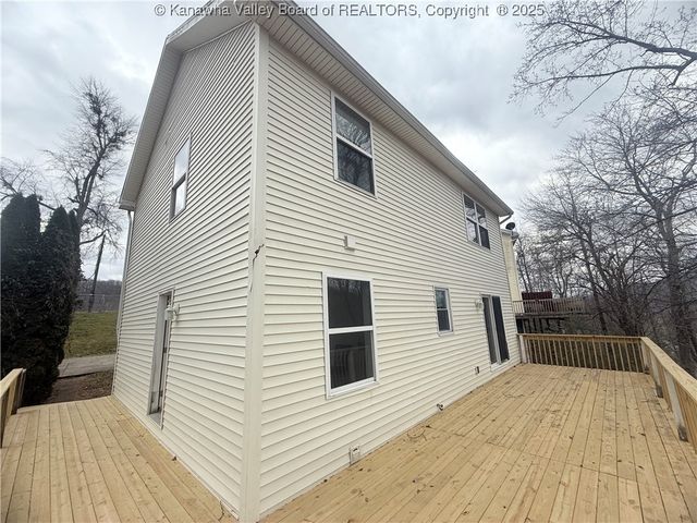 311 Reservoir Road, Madison, WV 25130