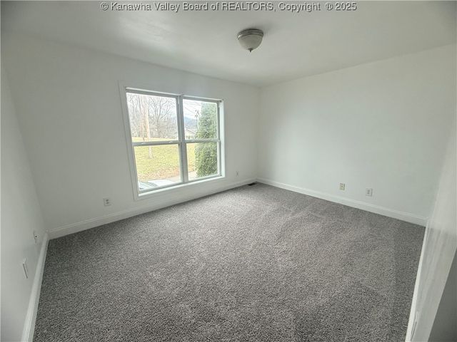 311 Reservoir Road, Madison, WV 25130