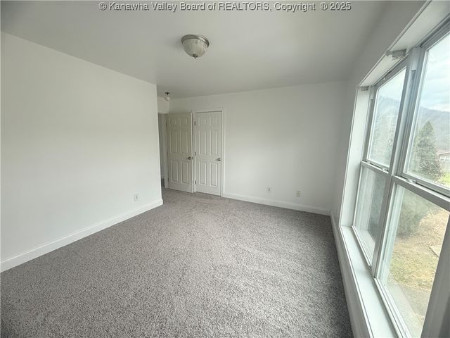 311 Reservoir Road, Madison, WV 25130