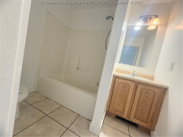 311 Reservoir Road, Madison, WV 25130