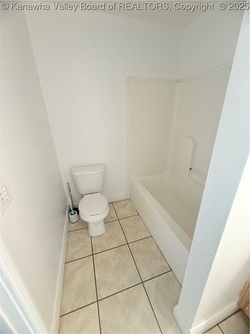 311 Reservoir Road, Madison, WV 25130