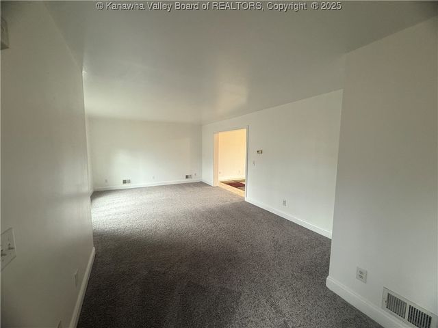 311 Reservoir Road, Madison, WV 25130