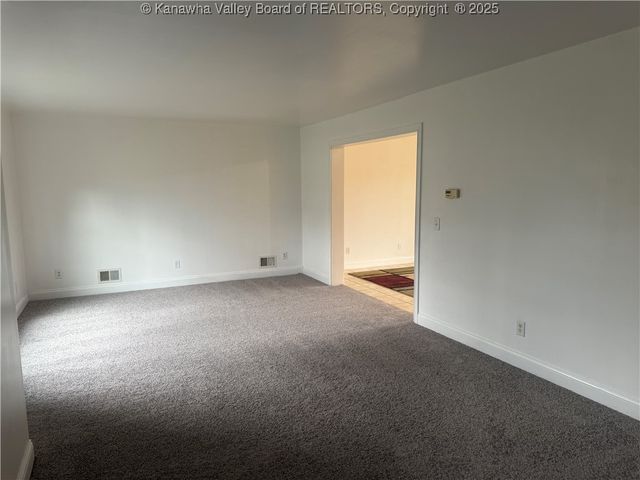 311 Reservoir Road, Madison, WV 25130