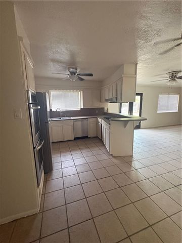 4622 Coventry, Corpus Christi, TX 78411