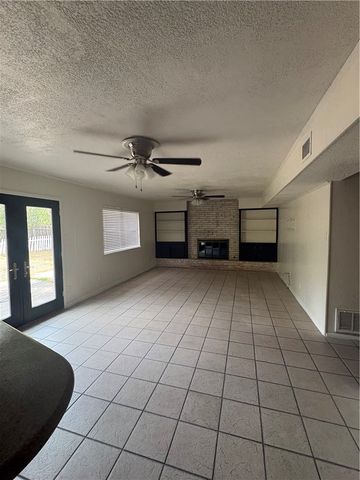 4622 Coventry, Corpus Christi, TX 78411