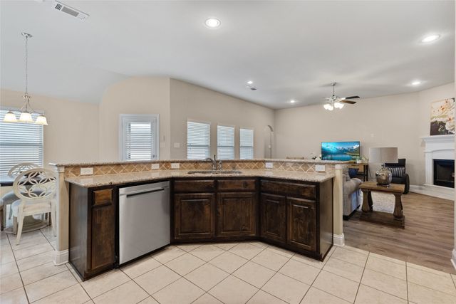 1112 Colony Drive, Greenville, TX 75402