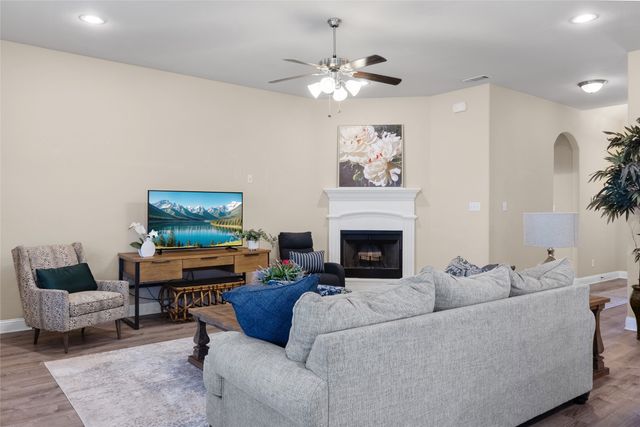 1112 Colony Drive, Greenville, TX 75402