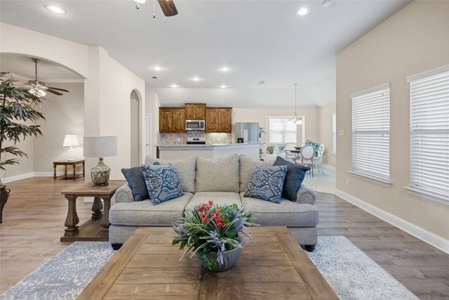 1112 Colony Drive, Greenville, TX 75402