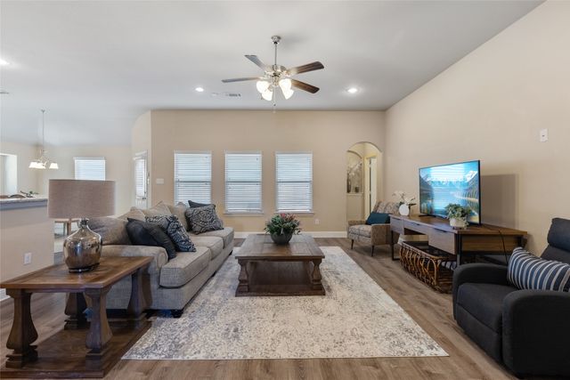 1112 Colony Drive, Greenville, TX 75402