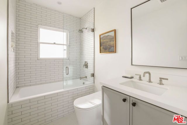 619 N Sycamore Avenue, Los Angeles, CA 90036