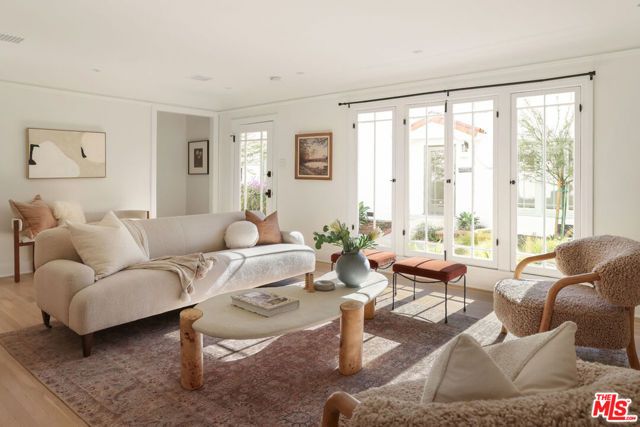 619 N Sycamore Avenue, Los Angeles, CA 90036