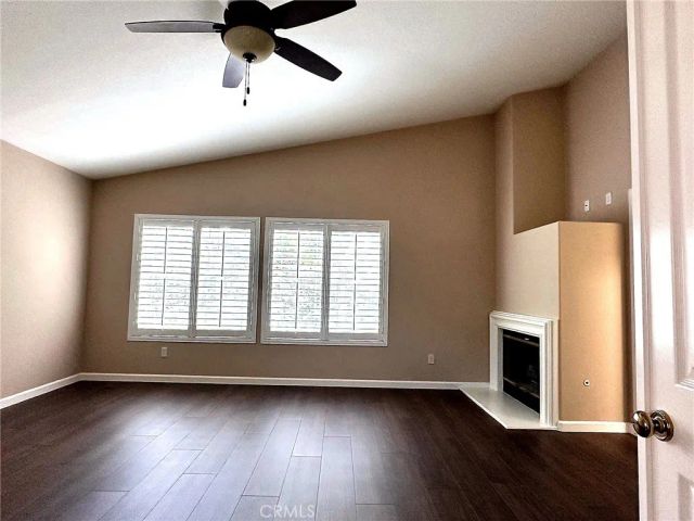 23411 Kingston, Valencia, CA 91354