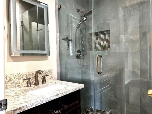 23411 Kingston, Valencia, CA 91354