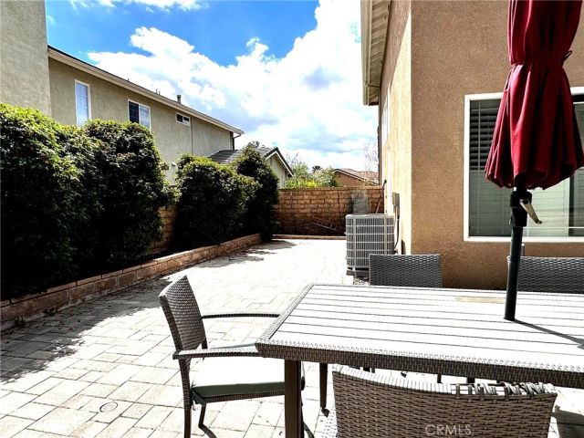 23411 Kingston, Valencia, CA 91354