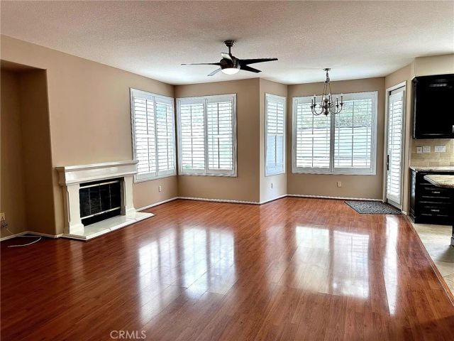 23411 Kingston, Valencia, CA 91354