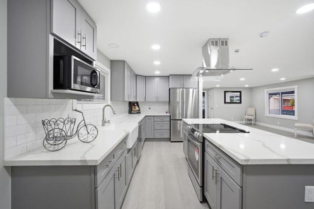 174 Redwood Drive, Hollister, CA 95023