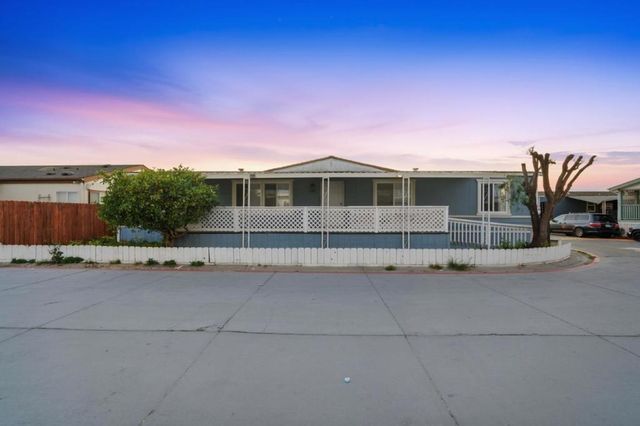 174 Redwood Drive, Hollister, CA 95023