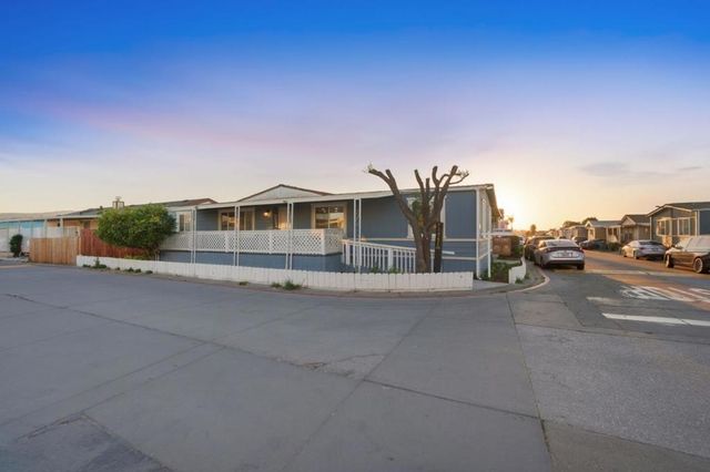 174 Redwood Drive, Hollister, CA 95023