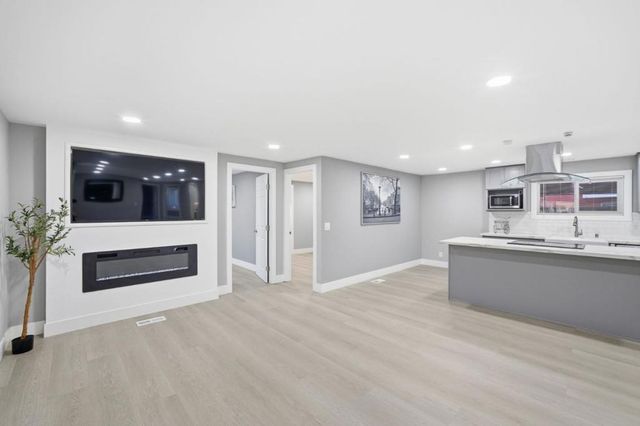 174 Redwood Drive, Hollister, CA 95023