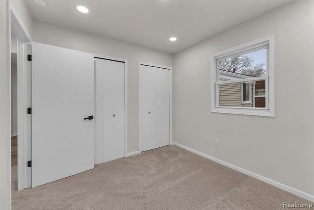 23080 Parklawn Street, Oak Park, MI 48237