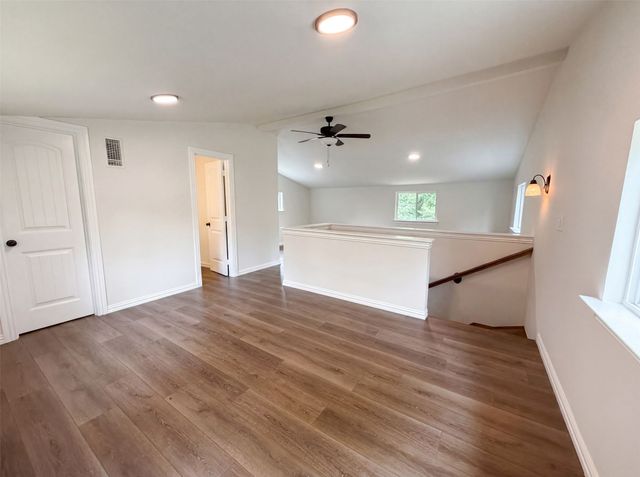 123 E Merry Way, Gun Barrel City, TX 75156