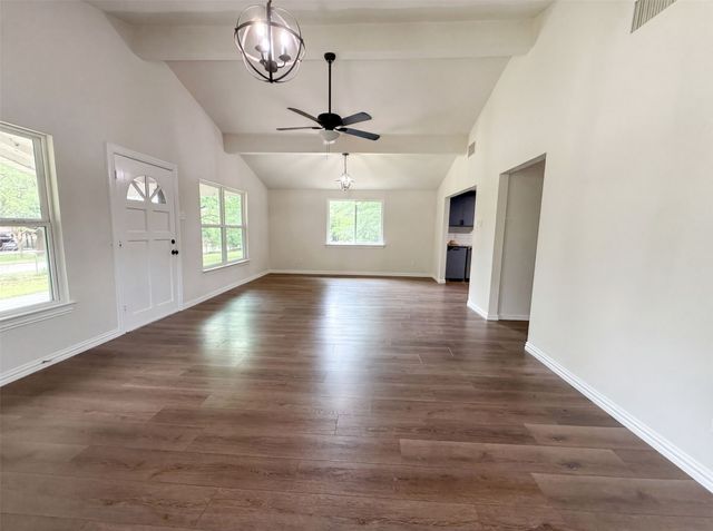 123 E Merry Way, Gun Barrel City, TX 75156