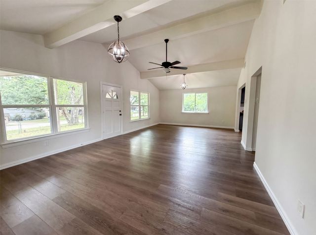 123 E Merry Way, Gun Barrel City, TX 75156