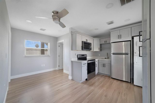 4521 EDGEWATER DRIVE 1, Orlando, FL 32804