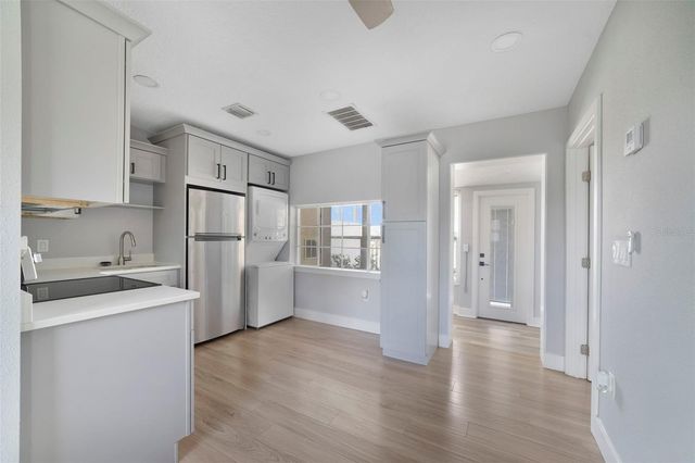 4521 EDGEWATER DRIVE 1, Orlando, FL 32804