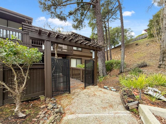 3387 Brittan Avenue 2, San Carlos, CA 94070